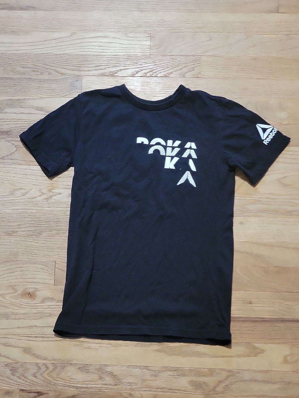 Reebok Sz M (10-12) Black Short-Sleeve Logo Tee